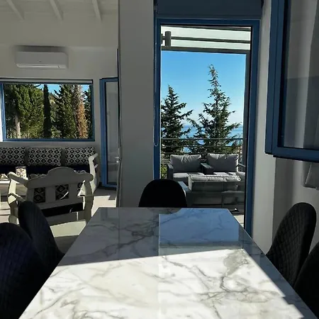 Katerinas Village Supreme With Private Pool *